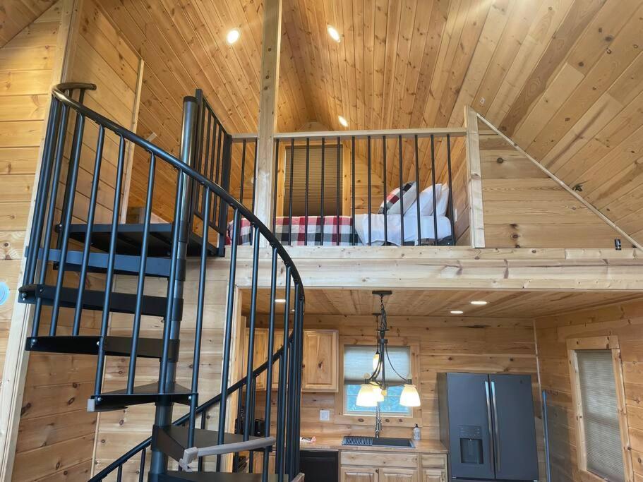 Cozy 1 Bedroom Cabin In The Heart Of Jonesborough Bagian luar foto